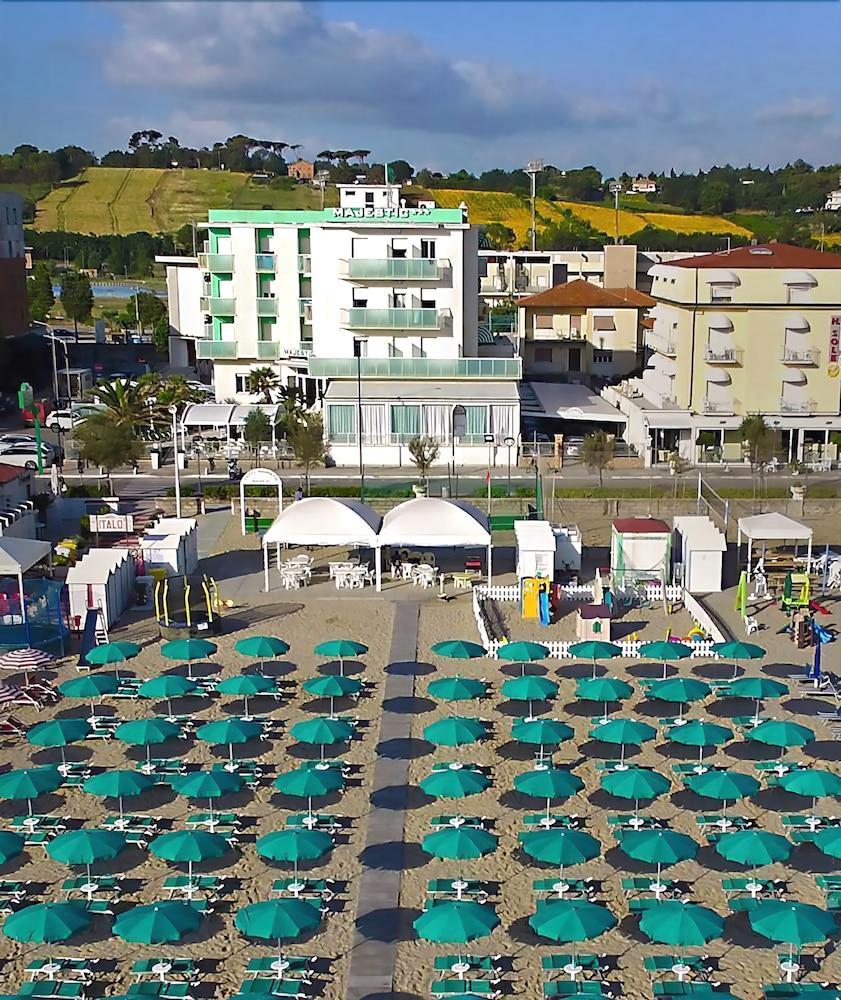 Hotel Majestic Senigallia Extérieur photo