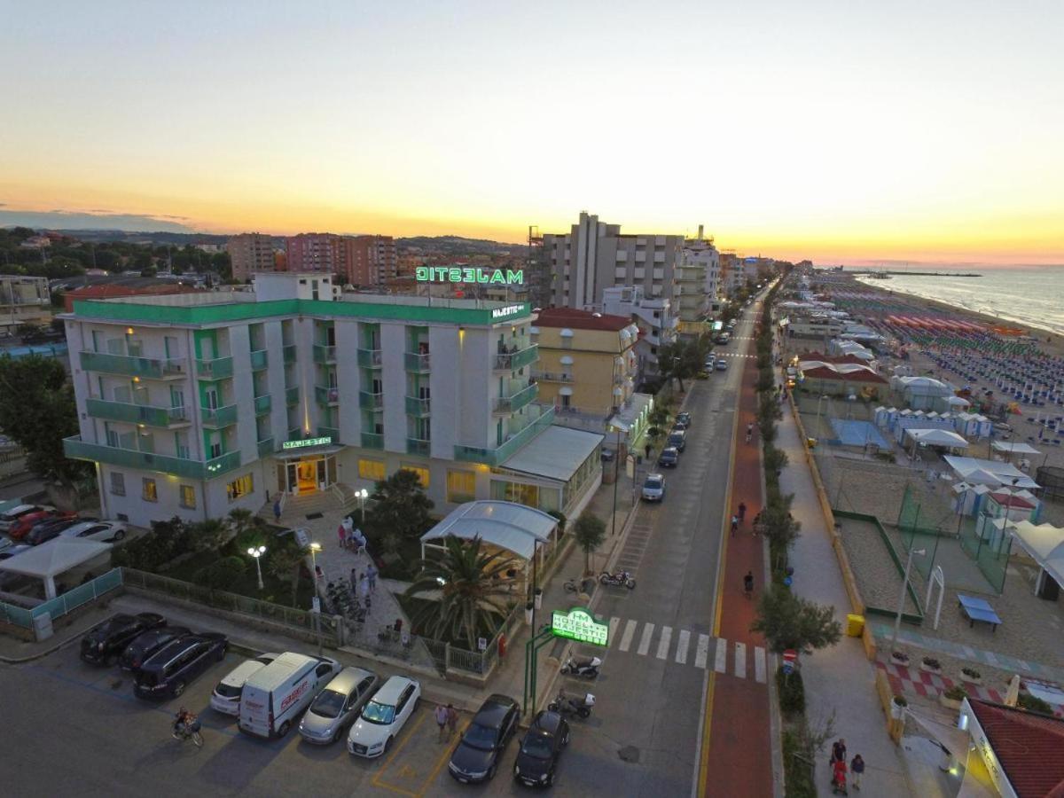 Hotel Majestic Senigallia Extérieur photo